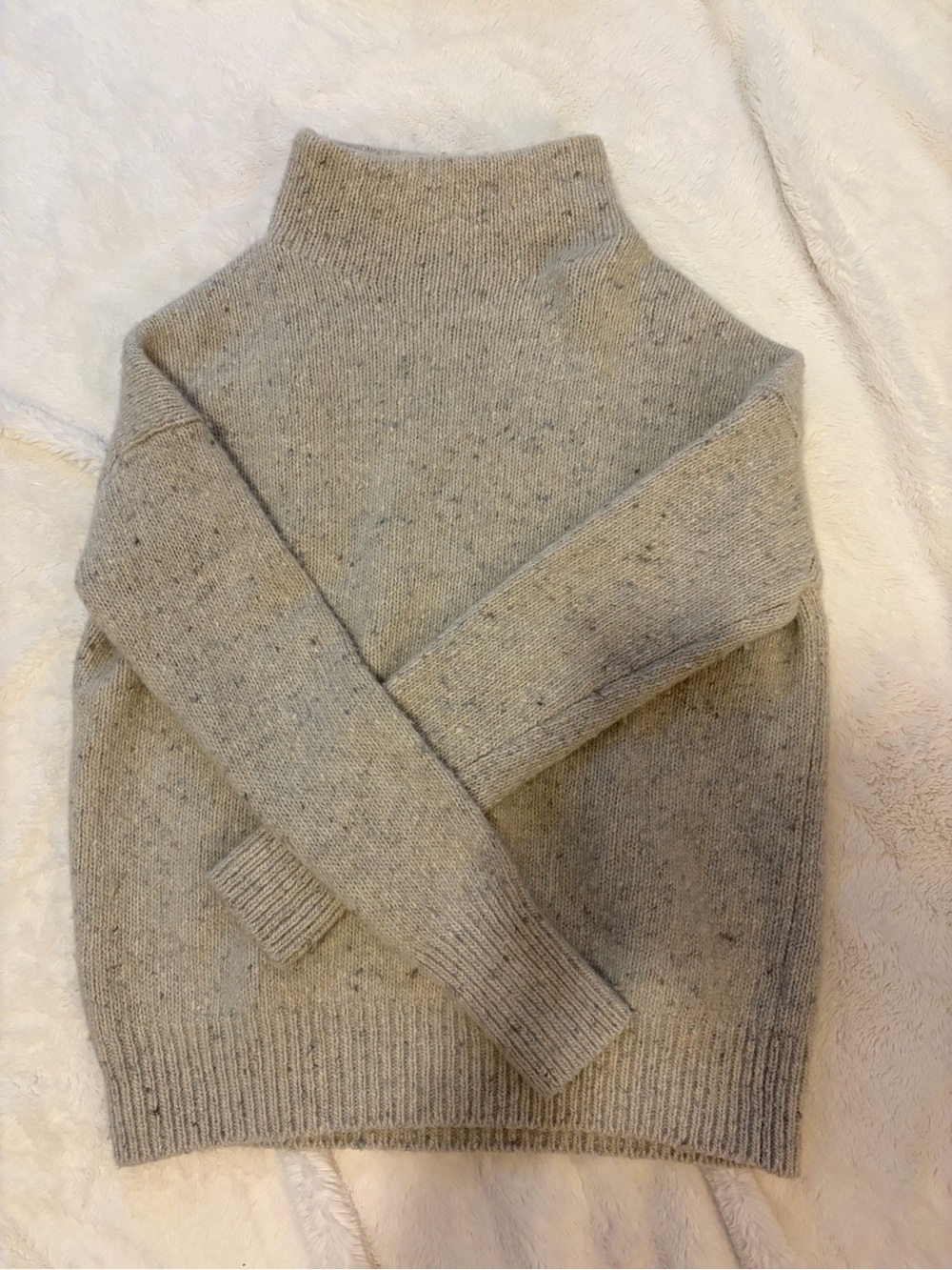Vince Speckled Light Gray Turtleneck Sweater